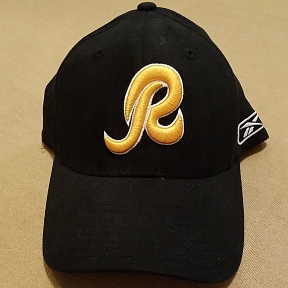 black redskins cap